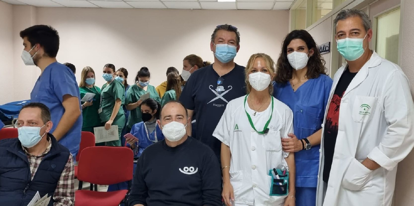 Angiólogos y cirujanos vasculares del Hospital Virgen de la Victoria de Málaga ofrecen formación a pacientes diabéticos